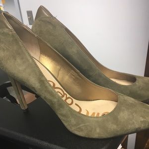 Sam edelman suede pumps